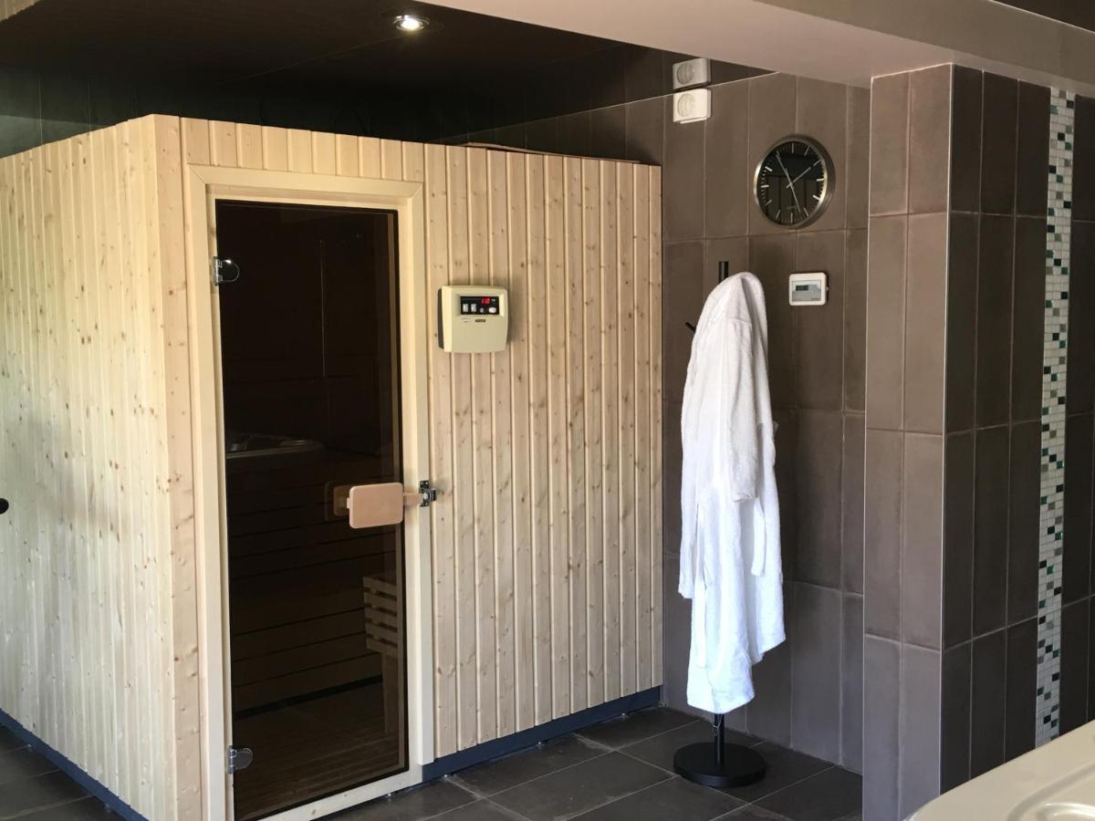 Quality Hotel La Marebaudiere Vannes Centre Exterior foto