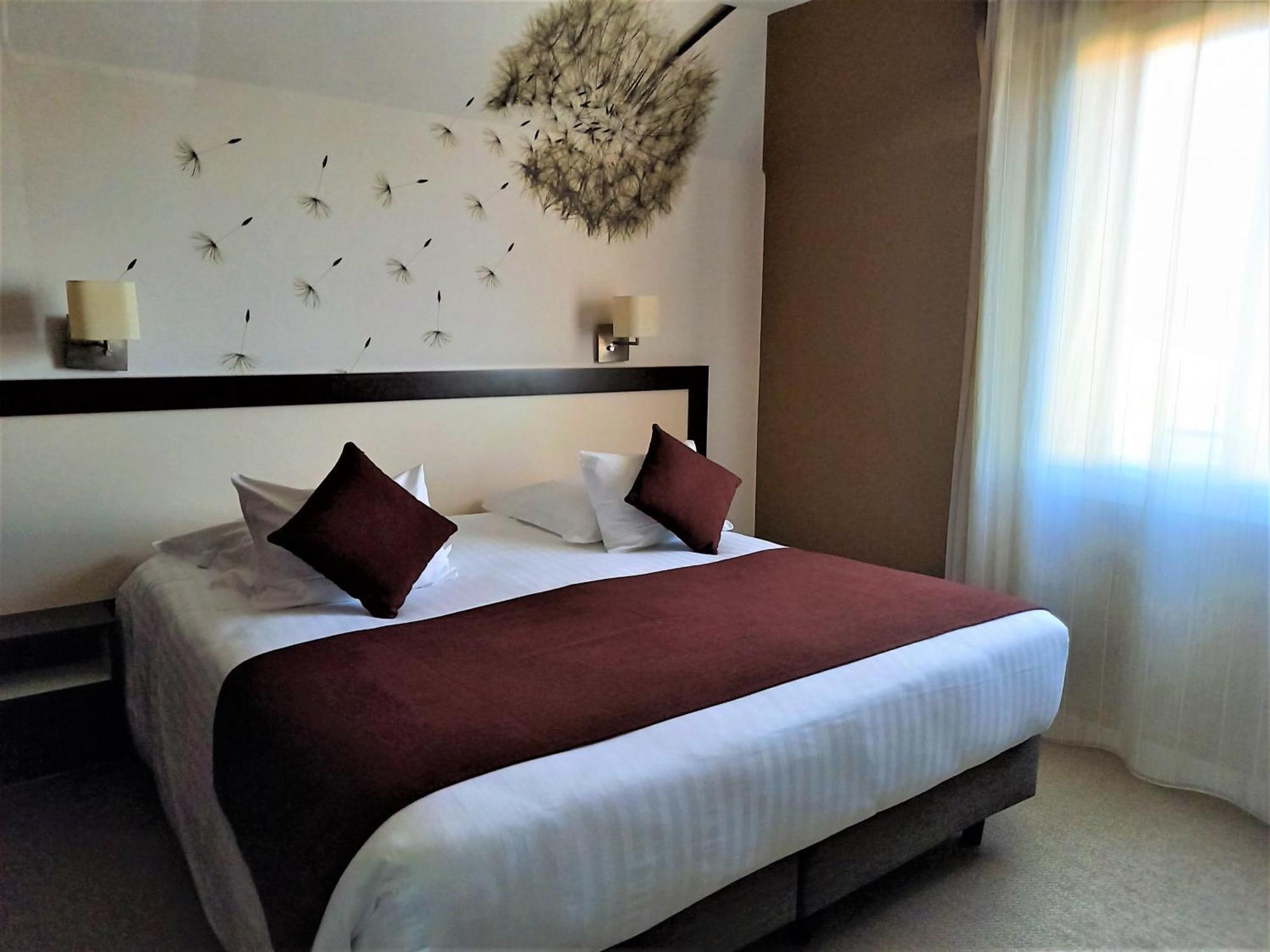 Quality Hotel La Marebaudiere Vannes Centre Exterior foto